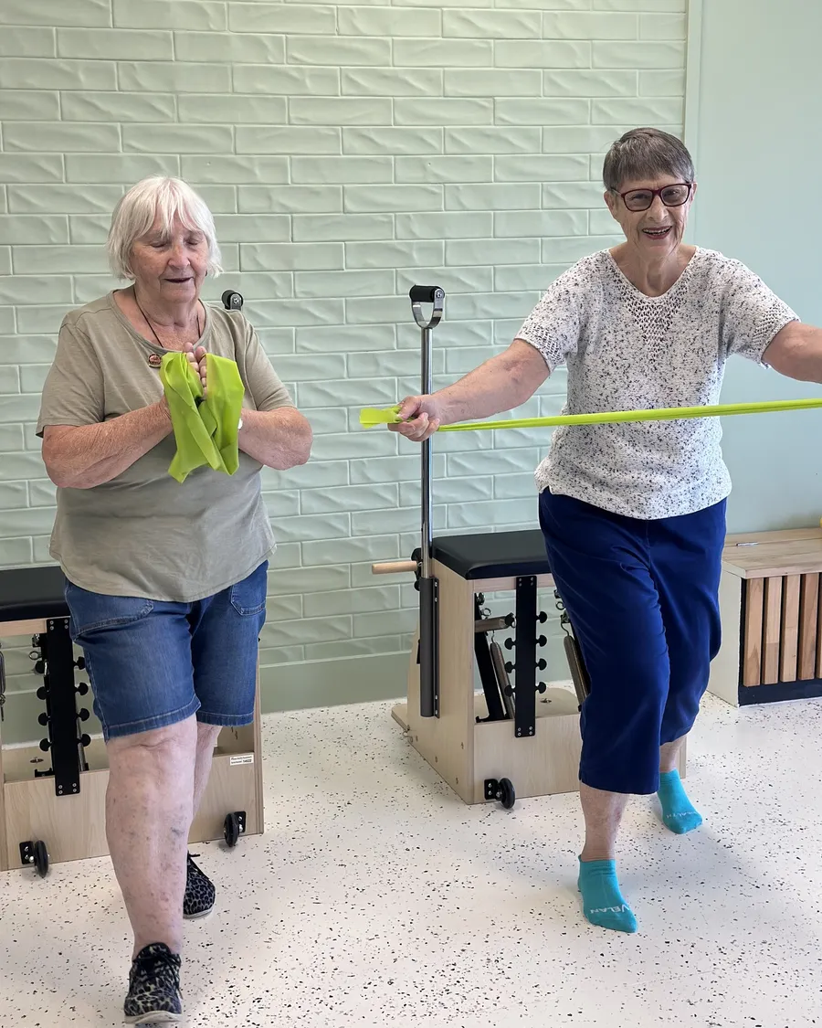 Forward Health strength and balance class with a physiotherapist